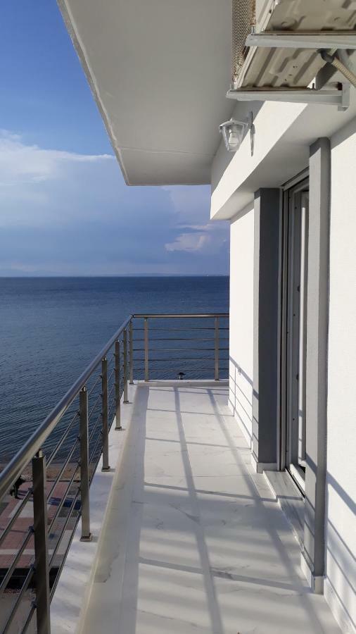 Roses Apartment Peraia  ภายนอก รูปภาพ